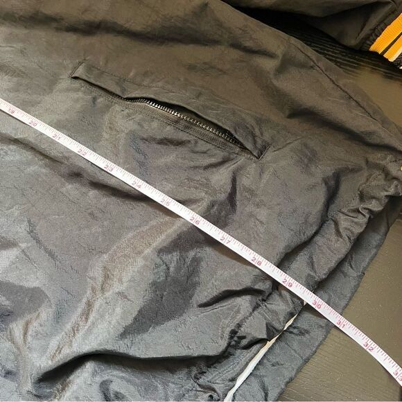 Champion Black Gold Iowa Hawkeyes Windbreaker Jacket XL - Picture 11 of 11